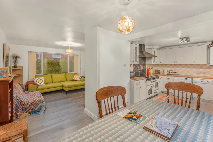 Rabbit Haven- Near Bicester Village & Town - ShireStays - Image 1