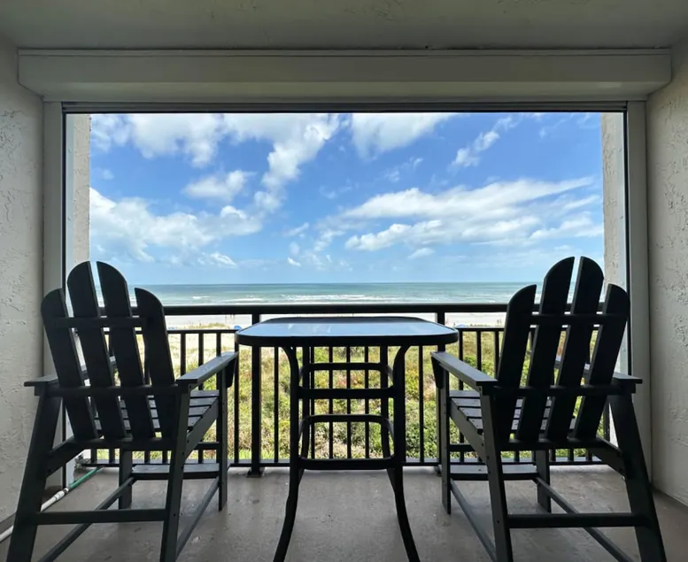 Beach Life in Oceanview Condo - Image 1