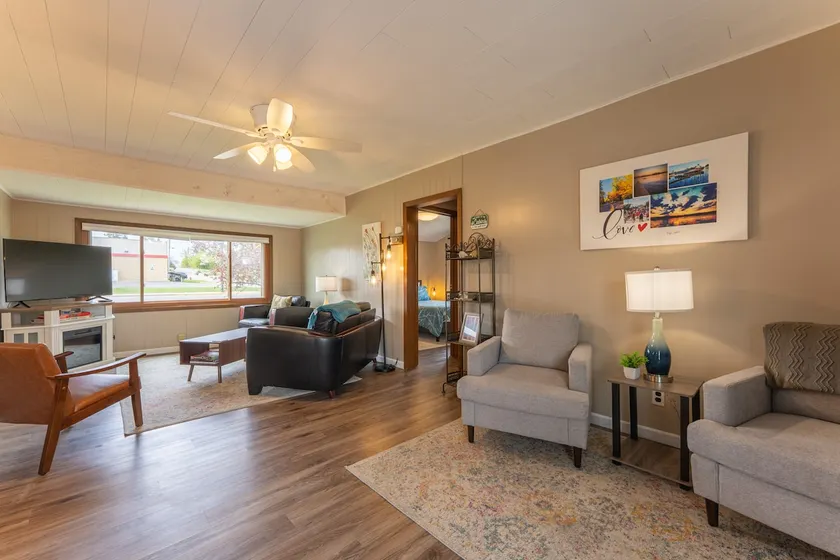Ely Hometown Bungalow with Patio - Image 1