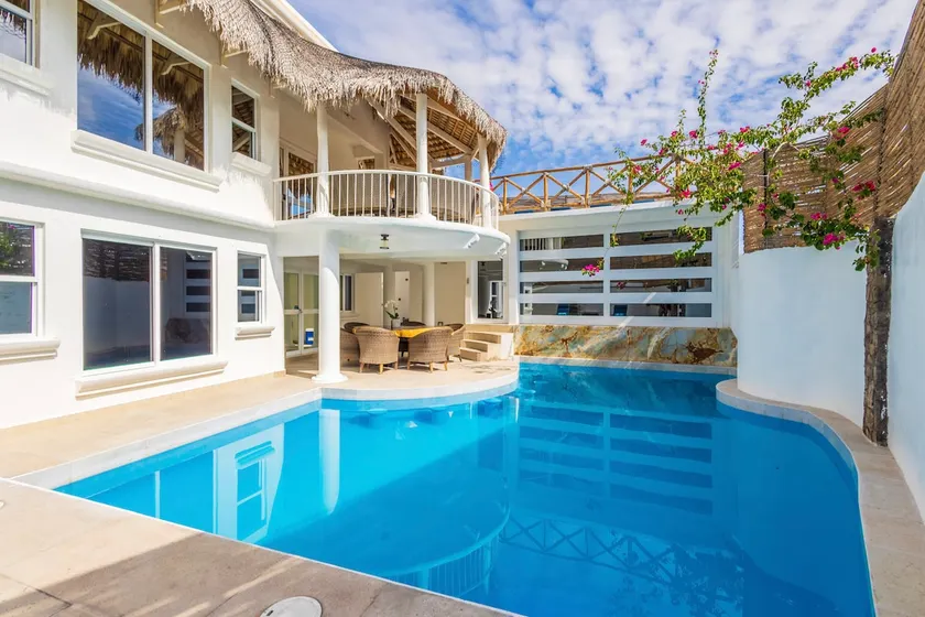 Cabo 7-BR Villa w Private Pool 12 min walk Marina - Image 1