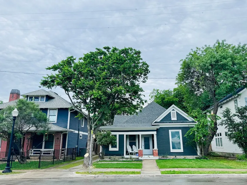 MagnoliaBase Bungalow @ Fairmount, EV Dog Friendly - Image 1