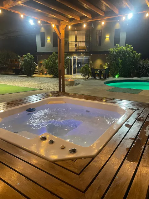 Nice country house with a Jacuzzi - Image 1
