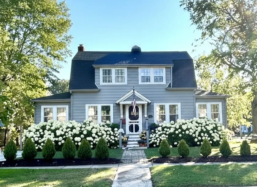 Boutique Charming Cottage | Walk to Beach & Cafés! - Image 1