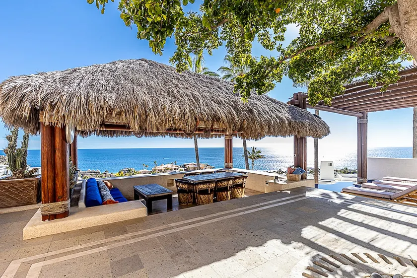 Gorgeous ocean views 5 bedroom, daily maid. Pool heated to 85 - Image 1