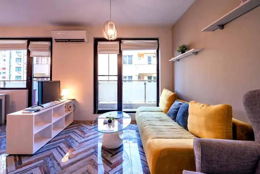 Bright 1BDR Apartment with a Balcony - Image 1