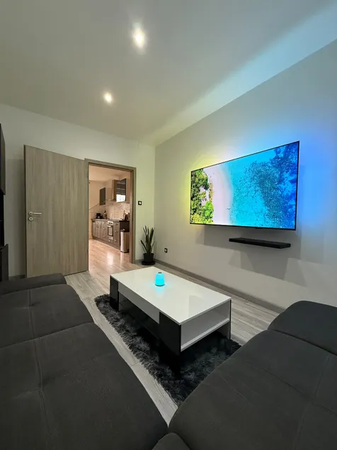 Eldorado Garden Air Conditioning Netflix Free Parking - Image 1