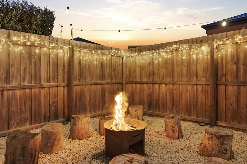 Sauna, King Beds, Tranquility Base Fun Large Home - Image 1