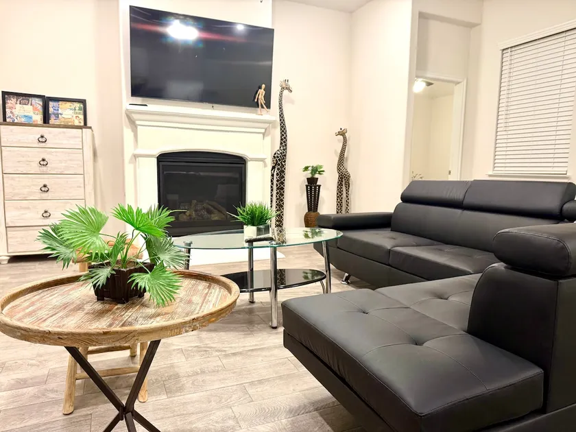 Modern 4B Home | Fiber Optic Wifi | Built in 2021! - Image 1