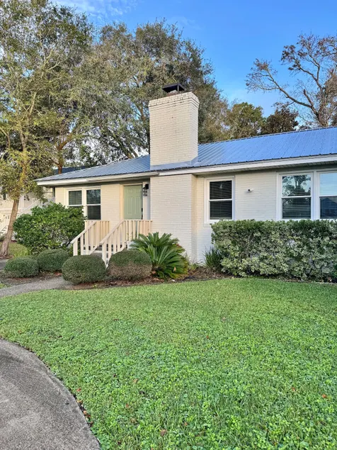 Walk to Pier Village! Fenced Yard! - Image 1