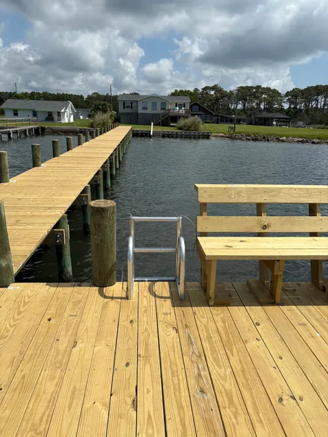 Waterfront 140 Shoreline Dr w/Private Dock - Image 1