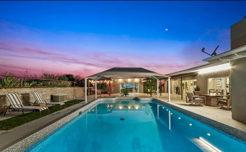 MODERN HOME WITH GYM, SAUNA, POOL AND GAME ROOM - Image 1