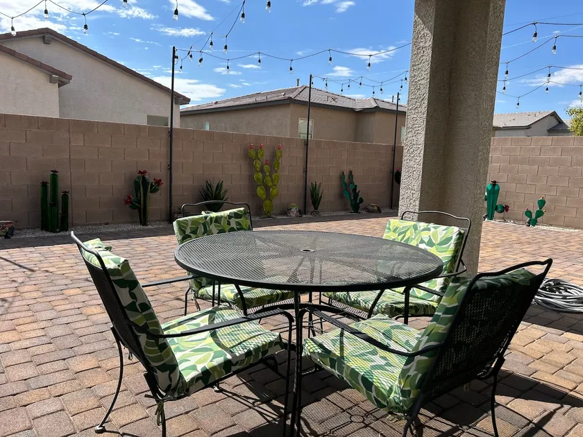 Amazing Vacation Home w/ 4 Bedrooms & 3 Bathrooms with View of Las Vegas Strip - Image 1