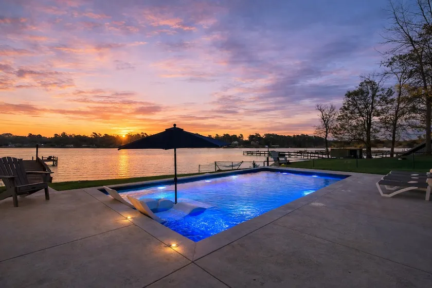 Luxury Lakefront Chalet W/Pool, Hot Tub & Beach - Image 1