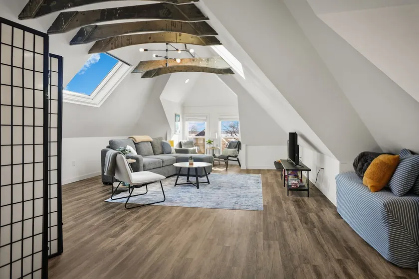 Lakeview Loft - Downtown Madison - Image 1