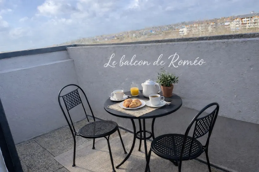Romeo's Balcony - Image 1