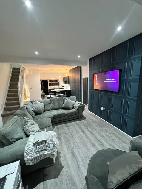Ty bryn - modern 3 bedroom house,off-road parking - Image 1