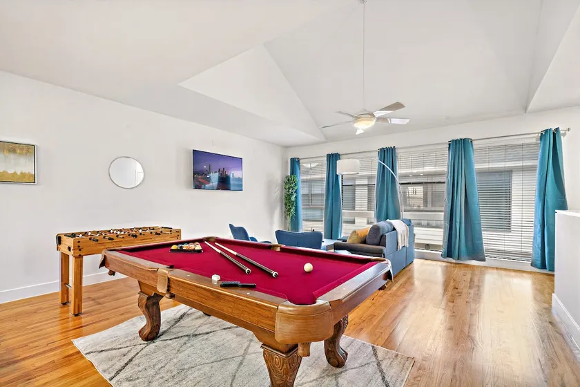 Houston Getaway by Downtown Pool Table Pets - Image 1