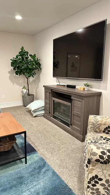 2B/1B Basement Apt Near Jordan Landing - Flexible Check-in/out! Sleeps 6 - Image 1