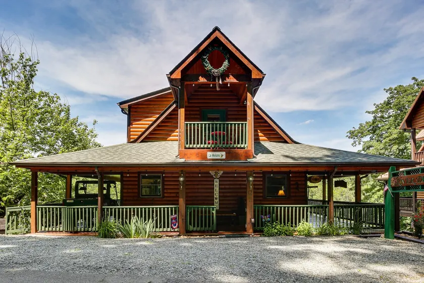 'River Dream Cabin' on New River w/ Fire Pit - Image 1