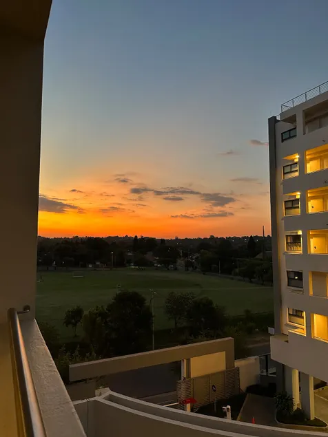 ★ 1 BR with onsite gym — centrally located ★ - Image 1