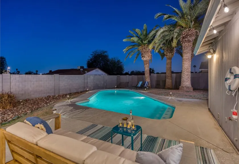 The BEST getaway in the desert with heated Pool! - Image 1