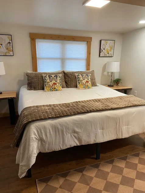 Lovely 1 bedroom apartment in the Copper Country - Image 1
