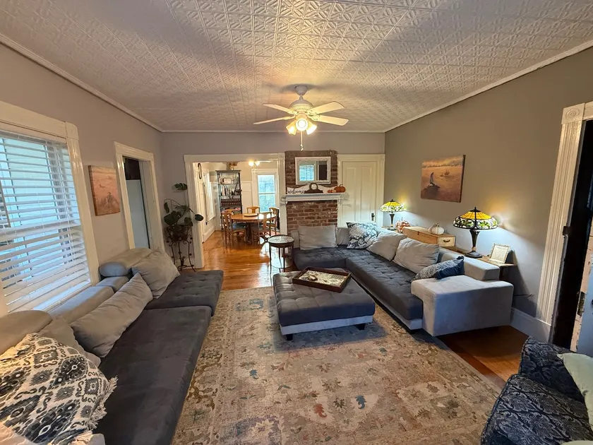 Lovely apartment with King bed, 2 twins & 2 sofas - Image 1