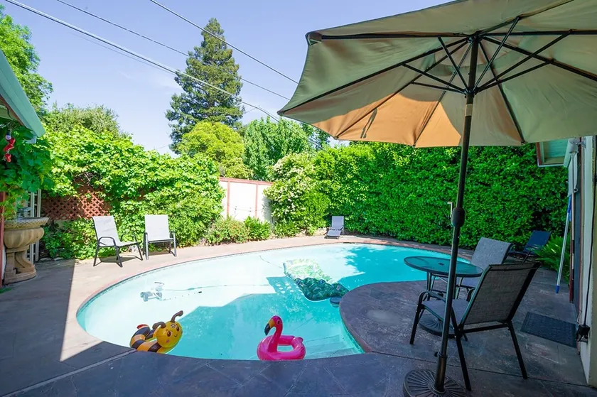 Family Retreat • Pool • Air Hockey • King Suite - Image 1