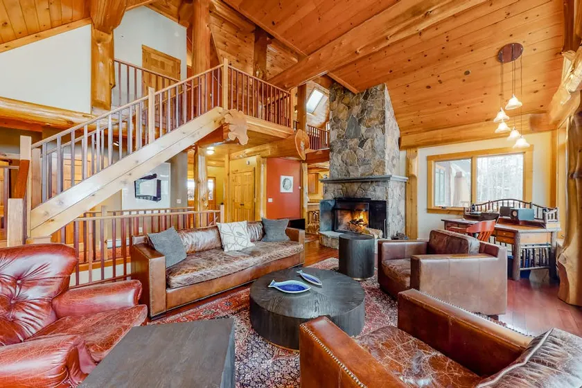 Expansive 5BR Mountainview | Chef's Kitchen - Image 1