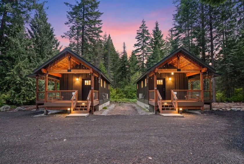 `Wilderness Lodge` 1 bedroom cabin in the woods - Image 1