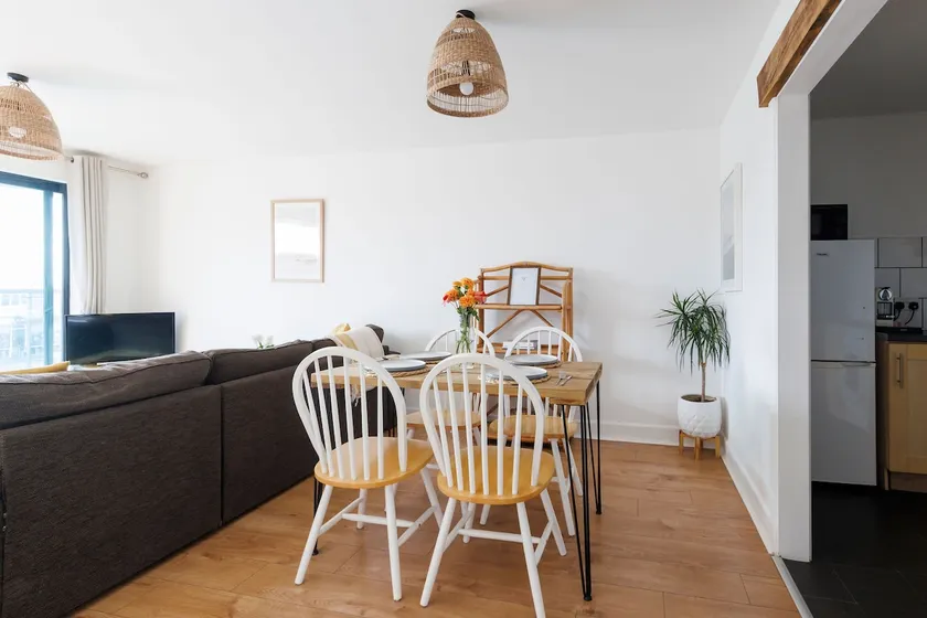 Bright, sunny and spacious flat #3 - Image 1