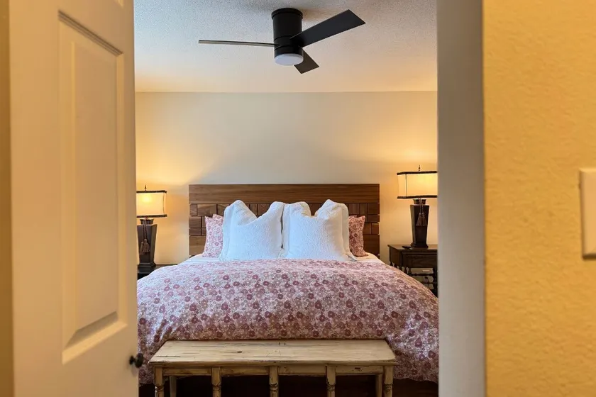 Beautiful Firelight Chalet-Big Sky Town Center - Image 1