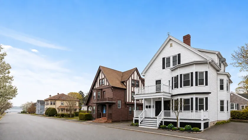 Salem Adventure Awaits | Coastal Victorian Stay - Image 1