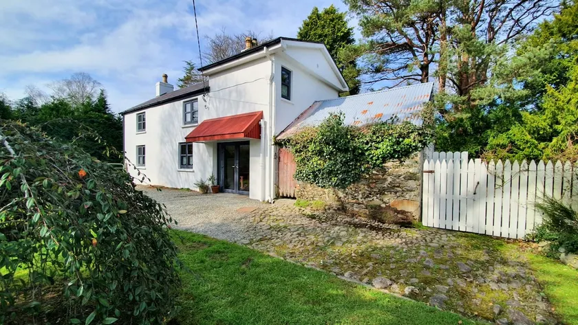 Quaint cottage, 5 minute drive to Killarney town. - Image 1