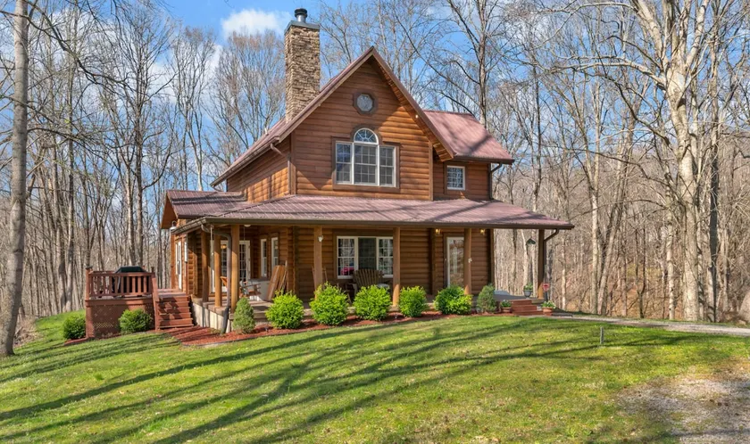 Cozy lakehouse retreat w/kayaks, high speed Wi-Fi, and pet friendly! - Image 1