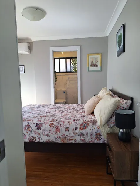 Adorable 1bedroom guesthouse in Narwee with deck - Image 1