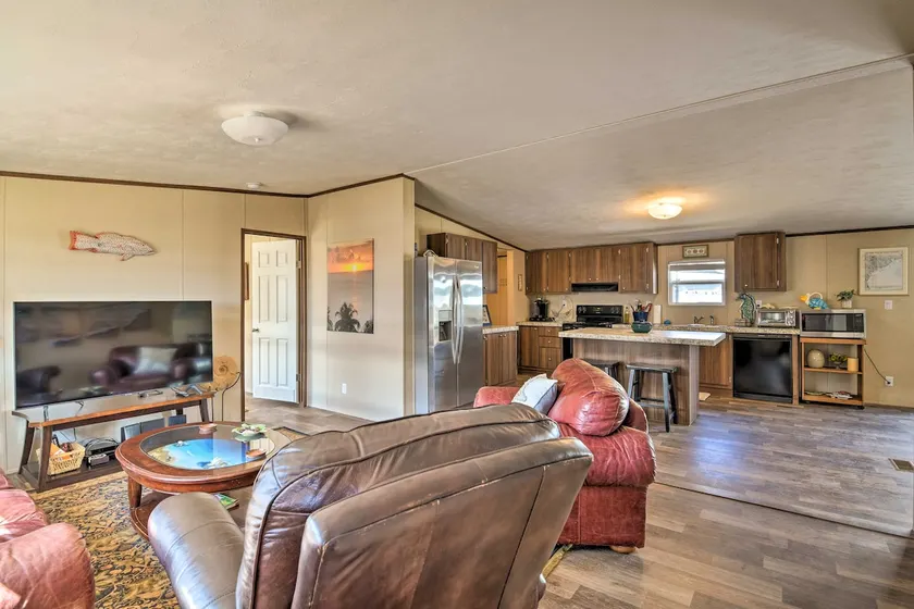 3 Mi to Beach: Home w/ Deck in Port O'Connor! - Image 1