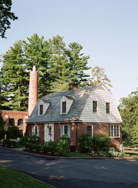 Goldilocks Cottage at Round Hill - Image 1
