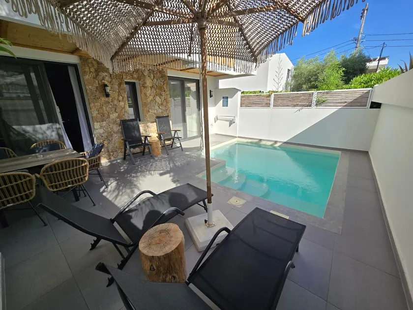 Olvion Luxury Living - Image 1