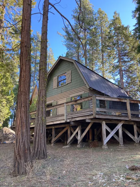Rustic Family Cabin - Image 1