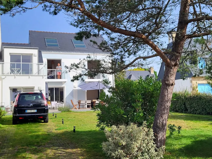 Villa Tamaris (Port Vril), a magnificent waterfront villa. - Image 1