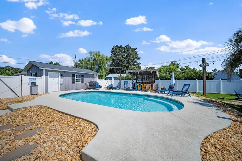 The Oasis - Heated POOL - Tiki Bar - Beach Life! - Image 1