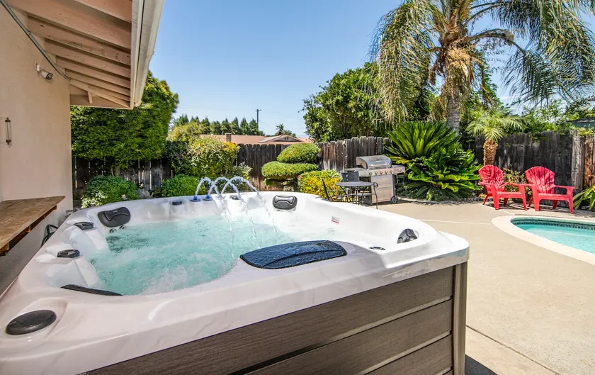 Private 4BR Oasis | Pool, Jacuzzi, Gym & Mini Golf - Image 1