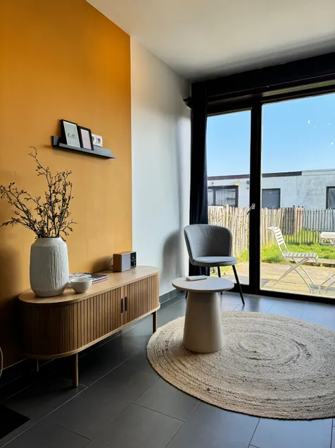 Maison Lunette (tiny house with parking) - Image 1