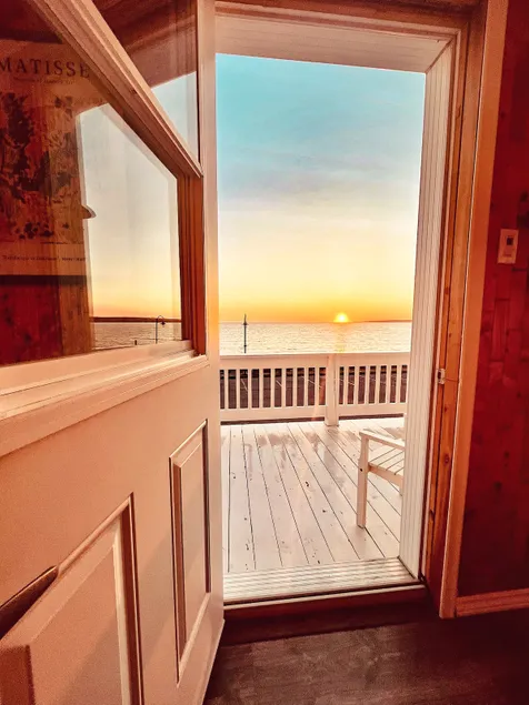 5-bedroom vacation home. - View of the St. Lawrence - Image 1