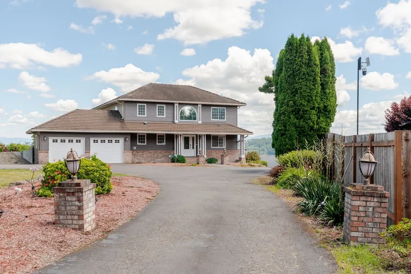 Mountain View, Pool, Hot Tub, Tennis Court & more. - Image 1