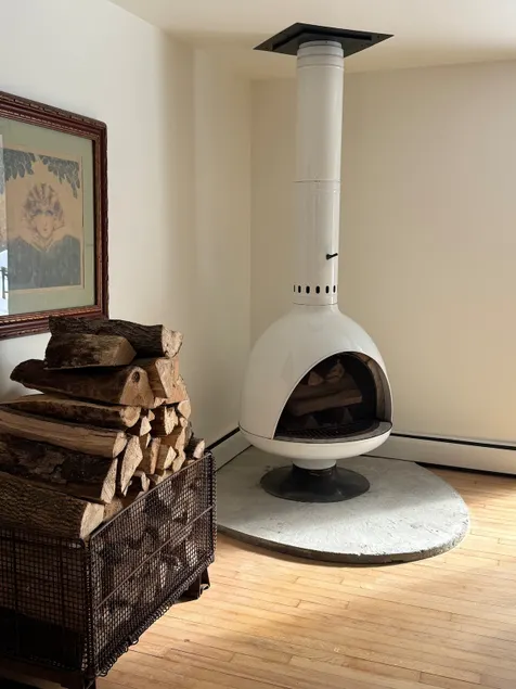 Mid century house on 100+ acres… - Image 1