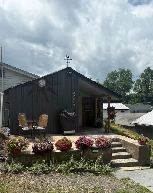 The Creek House - Image 1