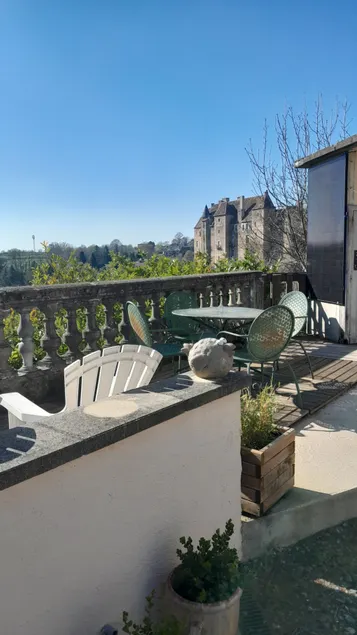 Charming apartment in the heart of Boussac - Image 1