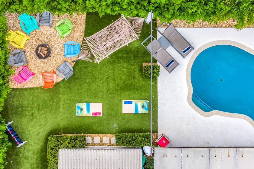 Chic and Upscale, Heated Pool, 15 min FLL and Beach - Image 1